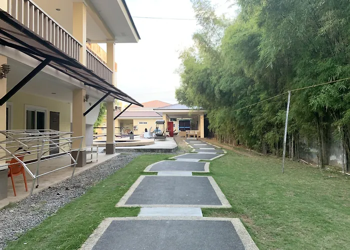 Mactan Seahorse Hostel *