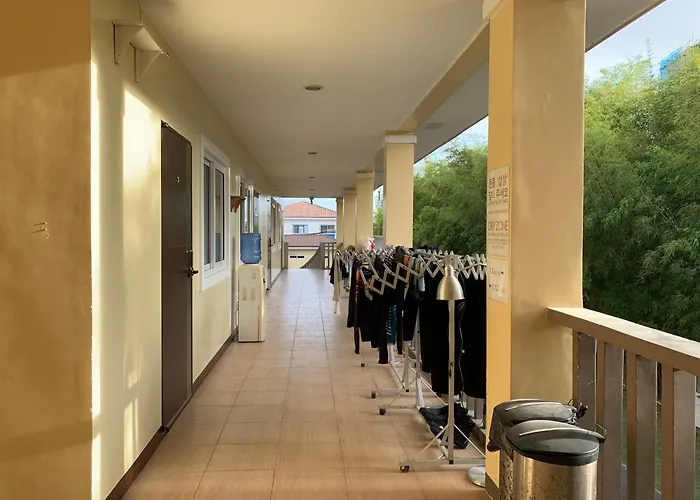 Mactan Seahorse Hostel *